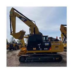 CAT 323 D2L