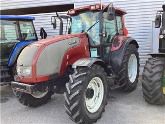 Valtra M130