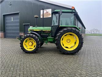 John Deere 2850