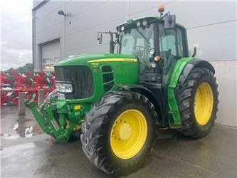 John Deere 7530