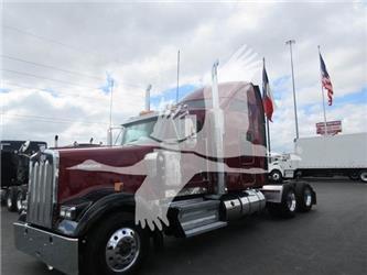 Kenworth W900