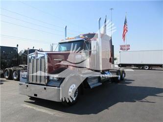 Kenworth W900