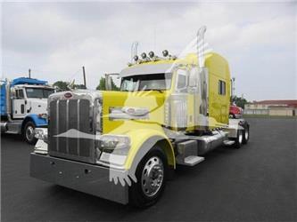 Peterbilt 389