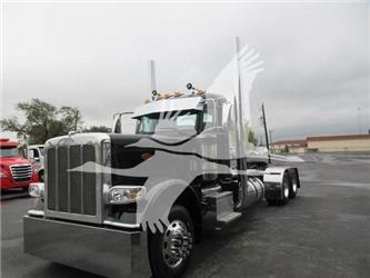 Peterbilt 389