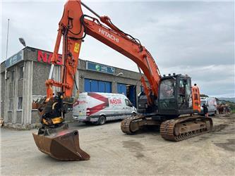 Hitachi ZX225USLC-5