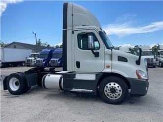 Freightliner Cascadia 113