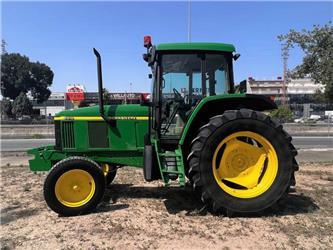 John Deere 6510