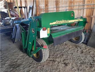 John Deere 735