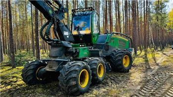 John Deere 1070G