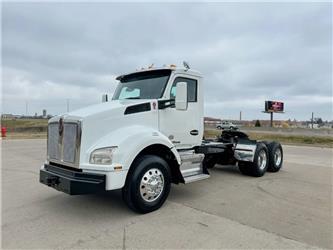 Kenworth T 880