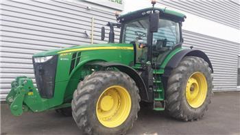 John Deere 8320