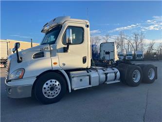 Freightliner Cascadia 113