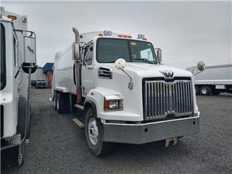 Western Star 4700