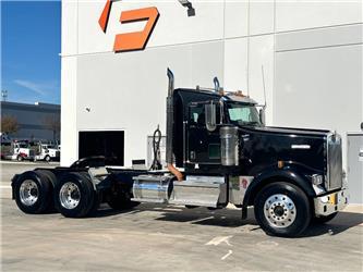 Kenworth W 900