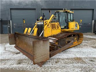 Komatsu D65PX-18