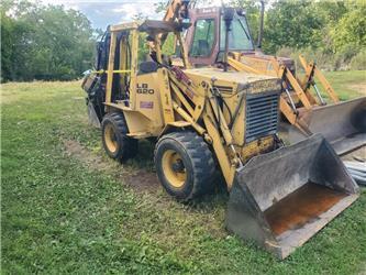 New Holland LB620