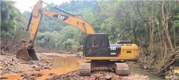 CAT 320 D2L