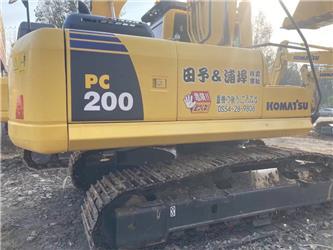 Komatsu pc200-8