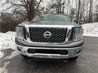 Nissan TITAN XD