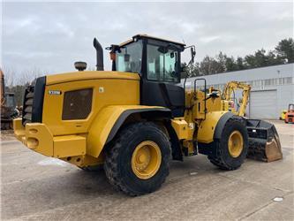 CAT 938M