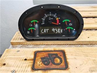 CAT 938H clock