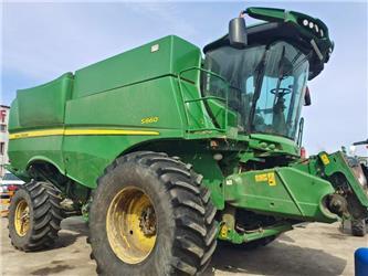 John Deere S660