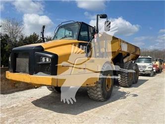 CAT 740B