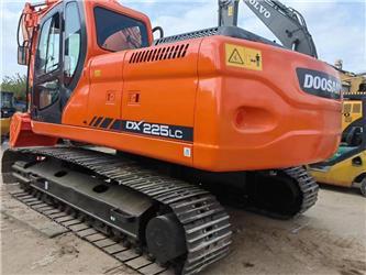 Doosan DX 225