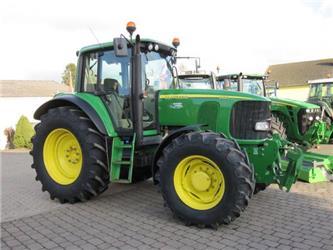 John Deere 6820