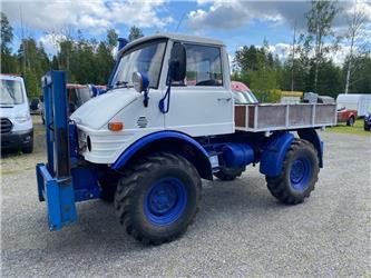 Mercedes-Benz Unimog