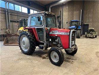 Massey Ferguson 590