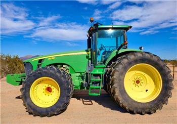 John Deere 8530