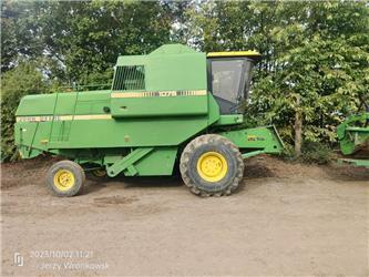 John Deere 1075