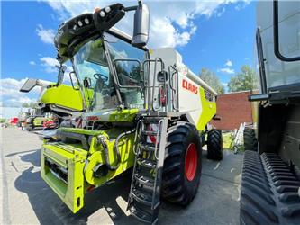 CLAAS TRION 750