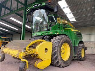 John Deere 8600