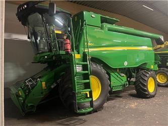 John Deere T550i