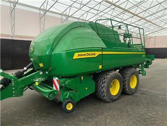 John Deere L624