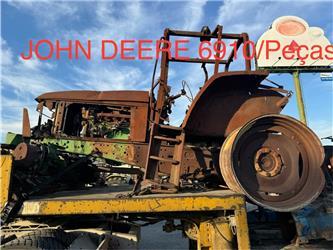 John Deere 6910