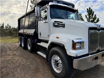 Western Star 4700