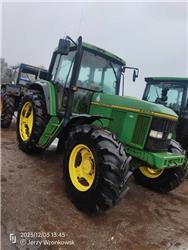 John Deere 6800