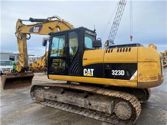 CAT 323D