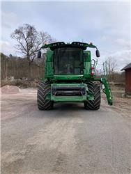 John Deere S790