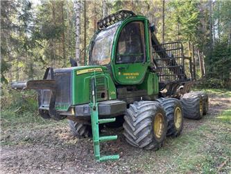 John Deere 810E