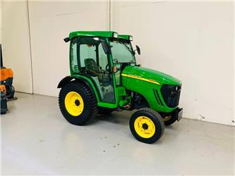 John Deere 3320