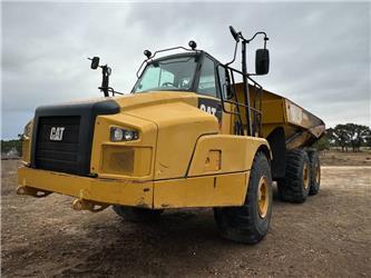 CAT 745C