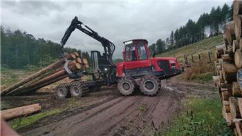 Komatsu Forwarder 875