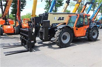 JLG 1055