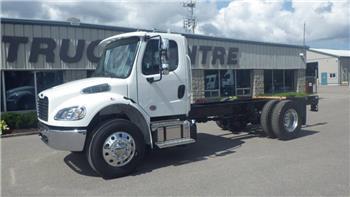 Freightliner M2106