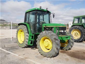 John Deere 6400