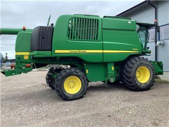 John Deere T560